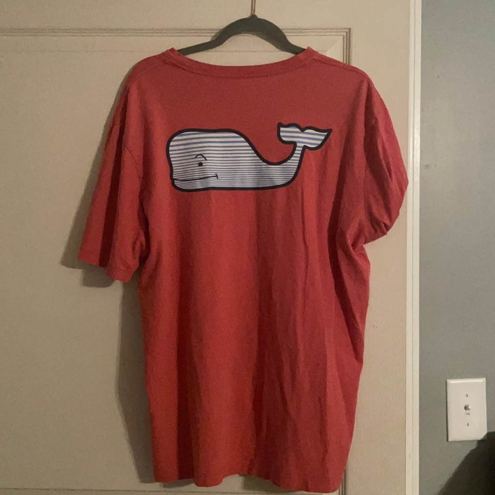 Vineyard Vines tshirt